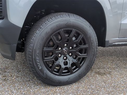 New 2026 Chevrolet Colorado W/T w/ WT Custom Package image 9