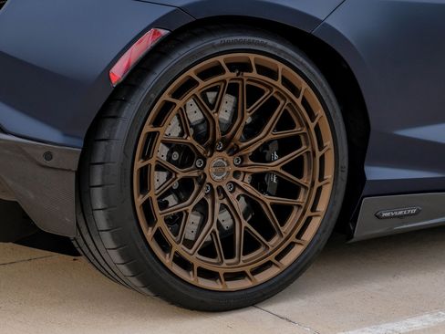 Used 2025 Lamborghini Revuelto image 59