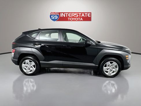 Used 2024 Hyundai Kona SE AWD/4WD image 8