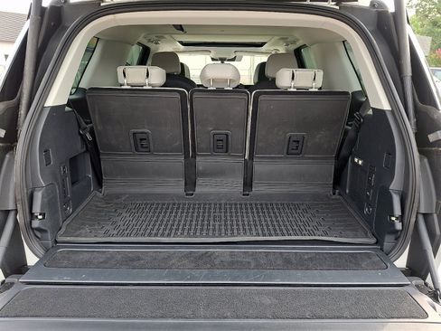Certified 2025 Lincoln Navigator Reserve AWD/4WD image 28