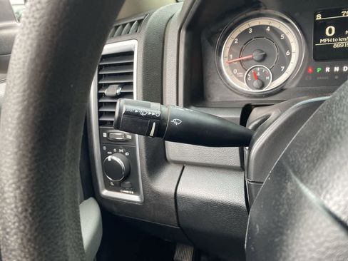 Used 2017 RAM 1500 Express AWD/4WD image 22