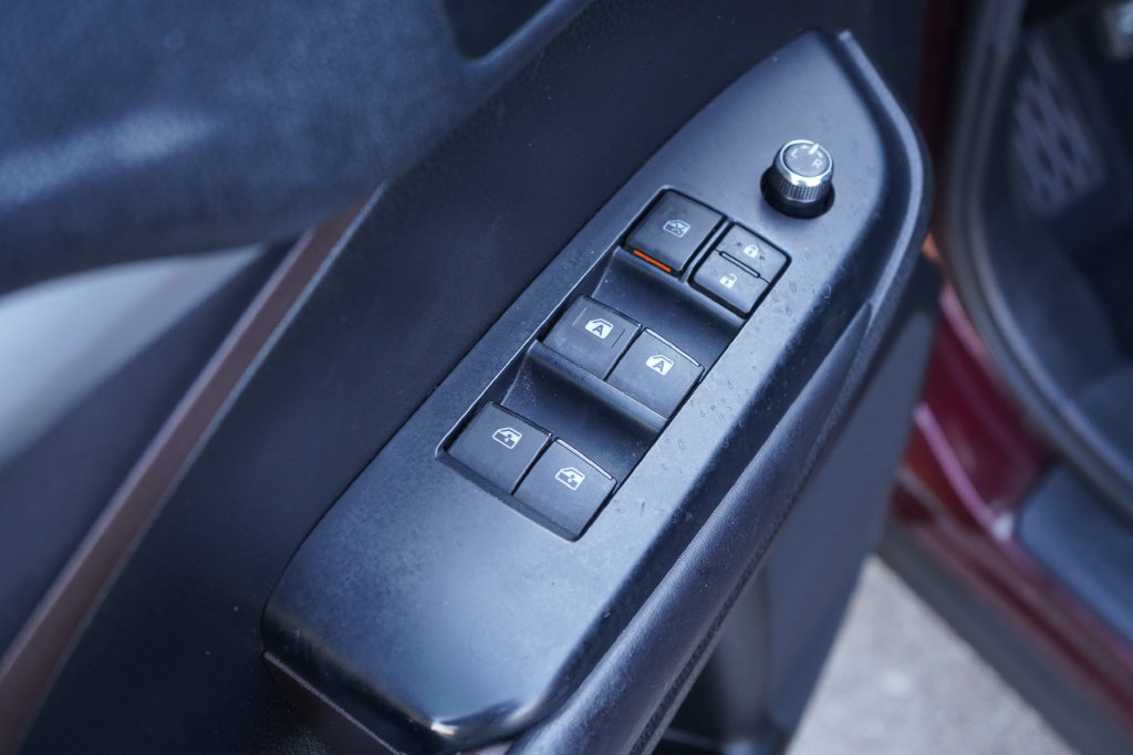 Used 2018 Toyota Highlander XLE AWD/4WD image 14