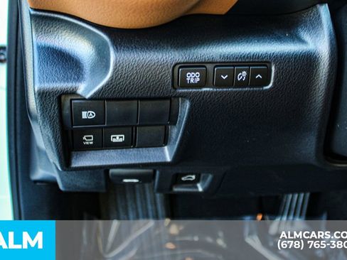 Used 2024 Lexus IS 300 AWD w/ Premium Package image 32