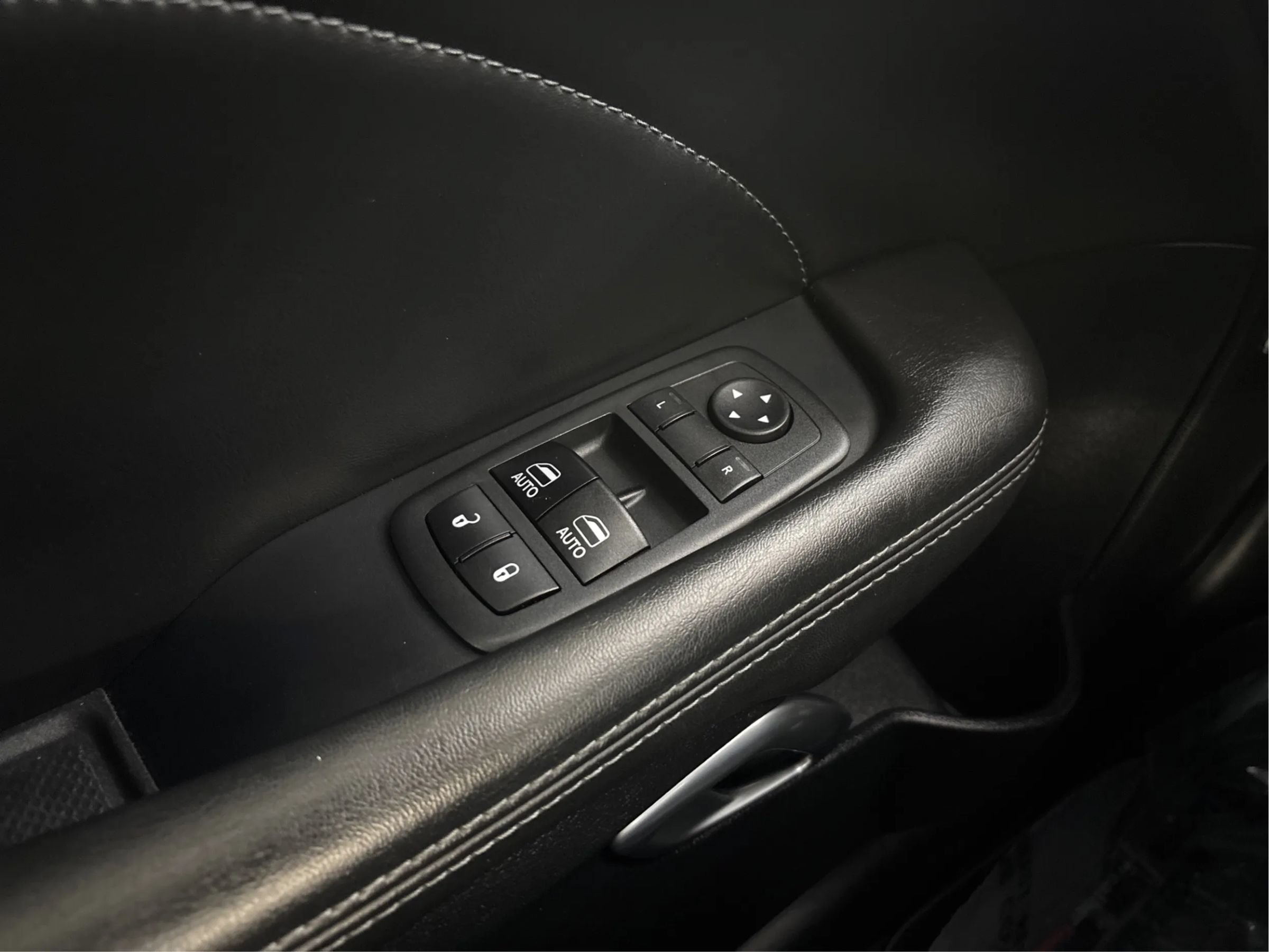 Used 2017 Dodge Challenger R/T Scat Pack RWD image 39