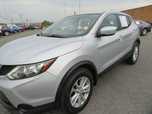 Used 2018 Nissan Rogue Sport S w/ S Appearance Package image 8