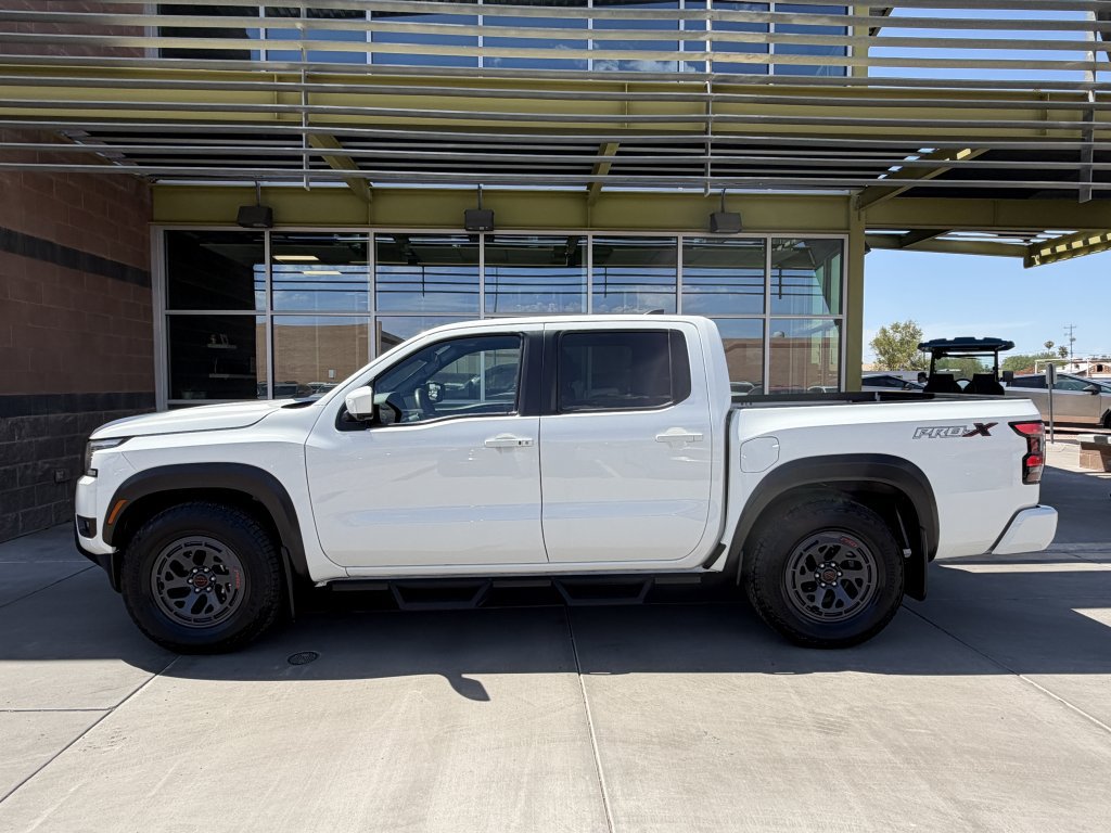 Used 2025 Nissan Frontier Pro-X w/ Pro Convenience Package RWD image 7