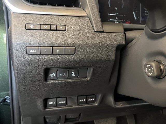 Used 2025 Lexus GX 550 AWD/4WD image 27