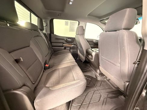 Used 2019 Chevrolet Silverado 1500 LT Trail Boss AWD/4WD image 18