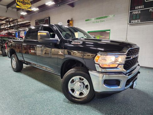 Used 2024 RAM 3500 Tradesman w/ Towing Technology Group AWD/4WD image 14
