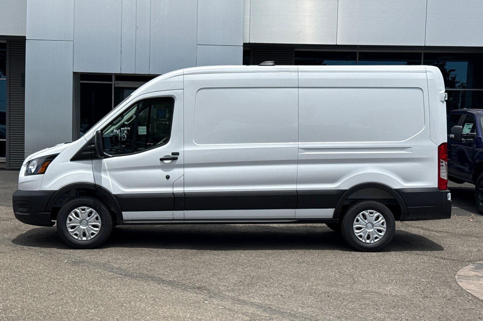 New 2026 Ford Transit 250 148 Medium Roof RWD image 7