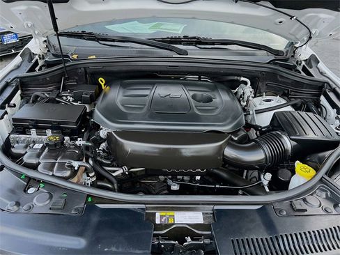 Used 2020 Dodge Durango SXT image 29