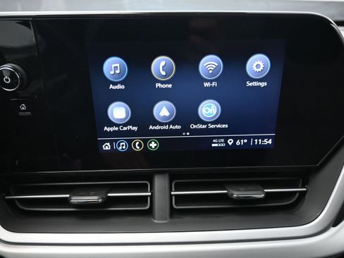 Used 2025 Chevrolet Trax RS w/ Sunroof Package FWD image 15