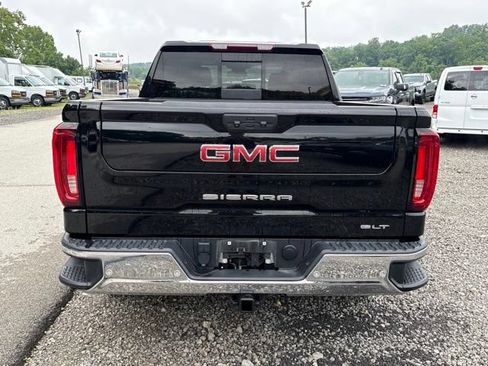Used 2023 GMC Sierra 1500 SLT w/ SLT Premium Plus Package AWD/4WD image 4