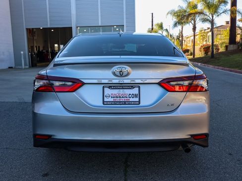 Used 2022 Toyota Camry LE image 5