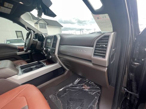 Used 2019 Ford F250 King Ranch w/ King Ranch Ultimate Package image 11