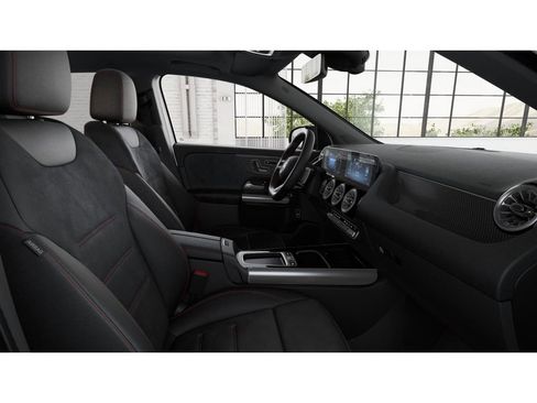 New 2026 Mercedes-Benz GLA 250 4MATIC image 4