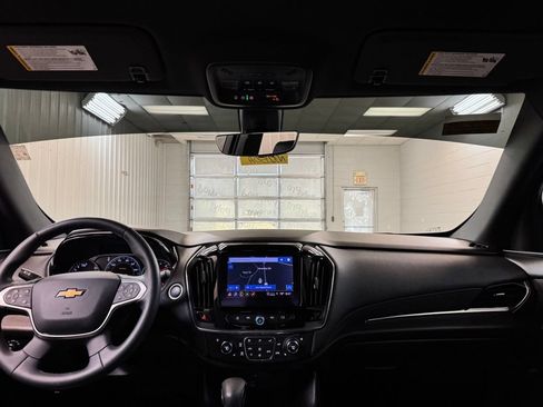 Used 2023 Chevrolet Traverse High Country AWD/4WD image 26