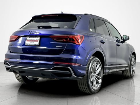 Used 2023 Audi Q3 2.0T Premium w/ Black Optic Sport Package image 5