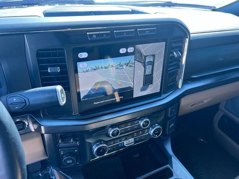 Used 2023 Ford F350 Lariat image 27