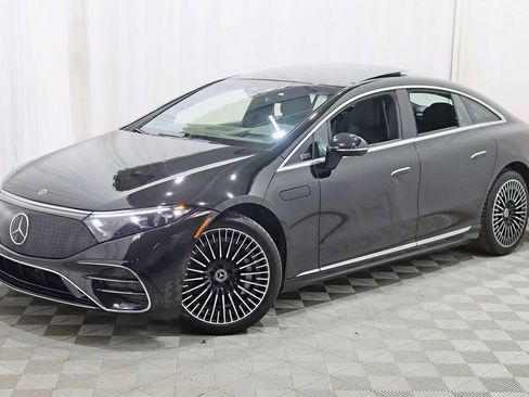 Used 2023 Mercedes-Benz EQS 580 580 image 8
