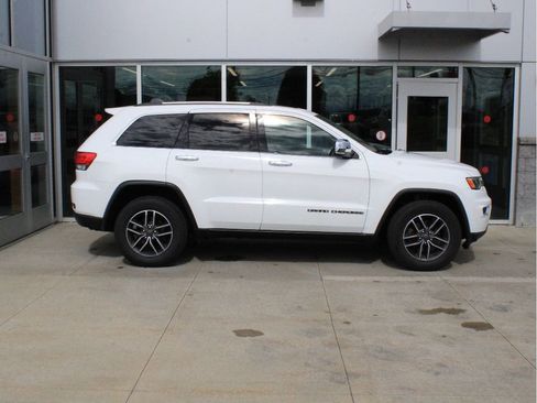 Used 2019 Jeep Grand Cherokee Limited AWD/4WD image 4