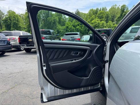 Used 2017 Ford Taurus Police Interceptor AWD image 9