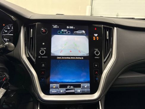 Used 2023 Subaru Outback Premium image 18