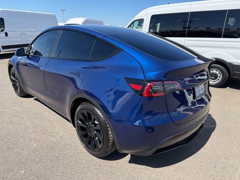 Used 2023 Tesla Model Y Long Range AWD/4WD image 9