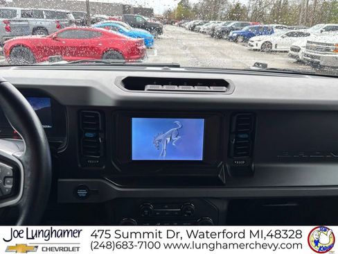 Used 2021 Ford Bronco Black Diamond w/ Sasquatch Package image 16