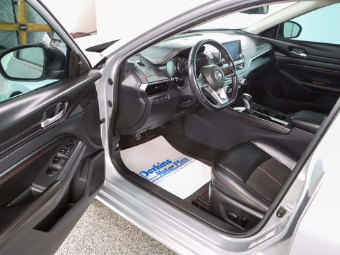 Used 2021 Nissan Altima 2.5 SR image 3