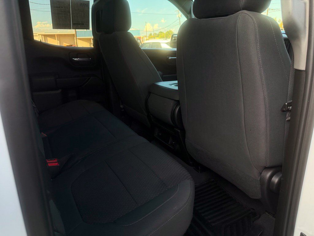 Used 2022 Chevrolet Silverado 1500 Custom w/ Safety Confidence Package AWD/4WD image 18