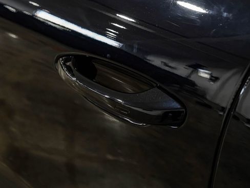 Used 2019 Porsche Cayenne image 35