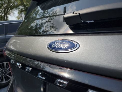 Used 2026 Ford Explorer Active RWD image 6