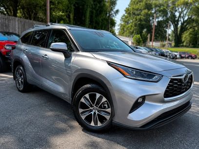 Used 2022 Toyota Highlander XLE