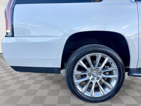 Used 2019 Cadillac Escalade ESV Luxury AWD/4WD image 30