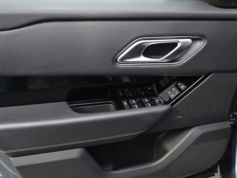 Used 2019 Land Rover Range Rover Velar S AWD/4WD image 18