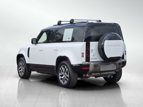 Used 2024 Land Rover Defender 110 X-Dynamic SE AWD/4WD image 6