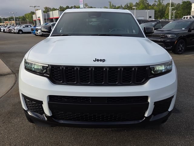 Used 2024 Jeep Grand Cherokee L Altitude RWD image 2
