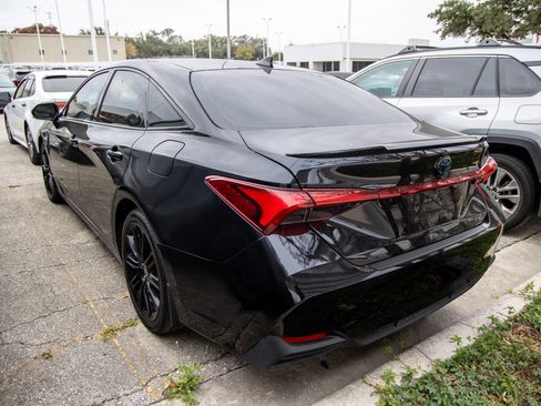 Used 2022 Toyota Avalon XSE image 8