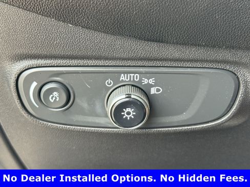 Used 2022 Chevrolet Equinox RS w/ RS Leather Package FWD image 21