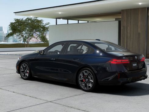 New 2026 BMW i5 eDrive40 image 2