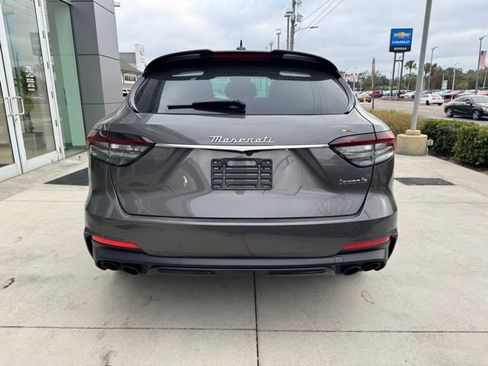 Used 2022 Maserati Levante Modena image 17