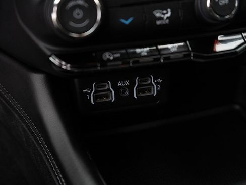 Used 2021 Dodge Durango SXT w/ 3rd Row Seating Group image 29