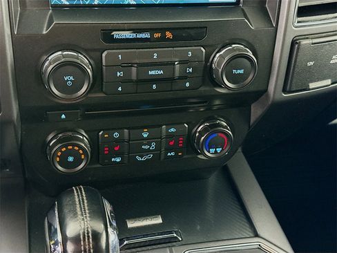 Used 2018 Ford F150 XLT w/ Equipment Group 302A Luxury image 10