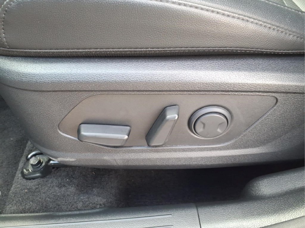 Used 2025 Kia Sportage SX AWD/4WD image 14