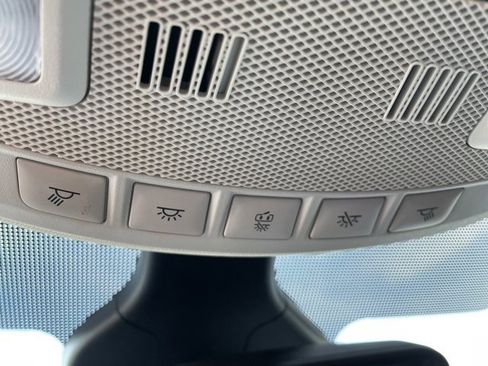 Used 2022 Ford Edge Titanium image 48