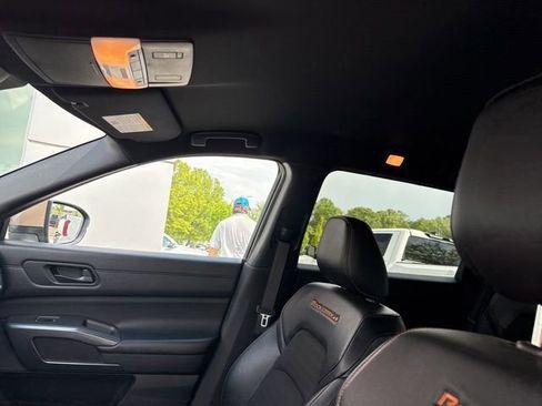 Used 2023 Nissan Pathfinder Rock Creek AWD/4WD image 4