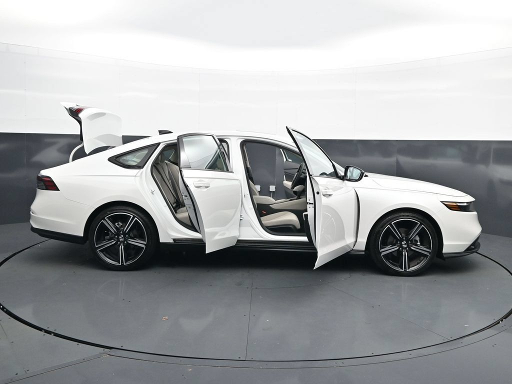 Used 2026 Honda Accord SE image 44