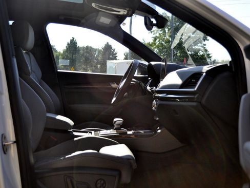 Used 2024 Audi SQ5 Prestige image 25