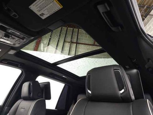 Used 2021 Cadillac Escalade Sport w/ Driver Assist Tech Package AWD/4WD image 19